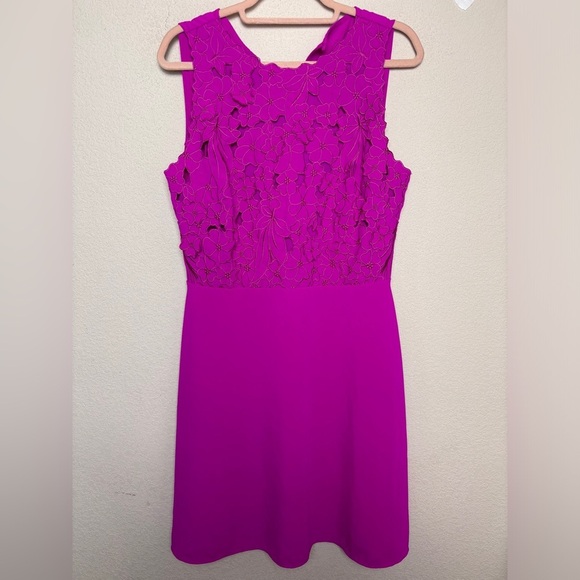 Laundry by Shelli Segal Electric Pink Floral Embroidered Overlay Sheath Dress 10 - Picture 5 of 13